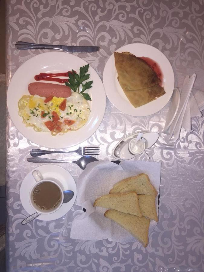 Bozok Hotel Akmola Esterno foto