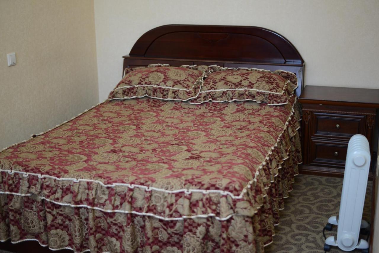 Bozok Hotel Akmola Esterno foto