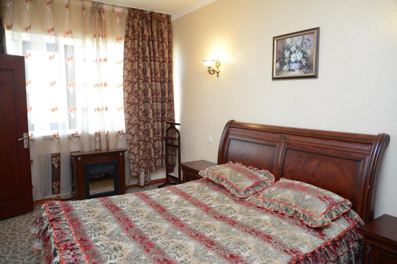 Bozok Hotel Akmola Esterno foto