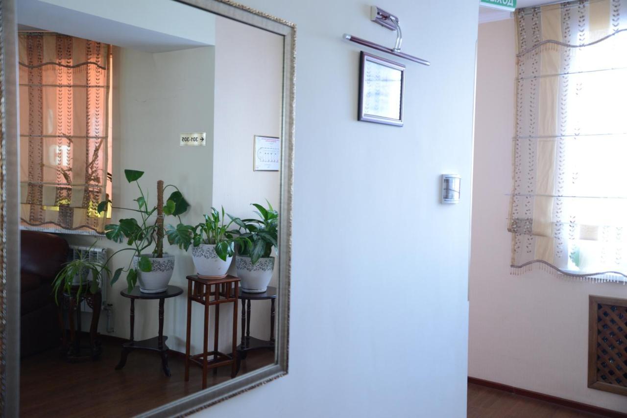 Bozok Hotel Akmola Esterno foto