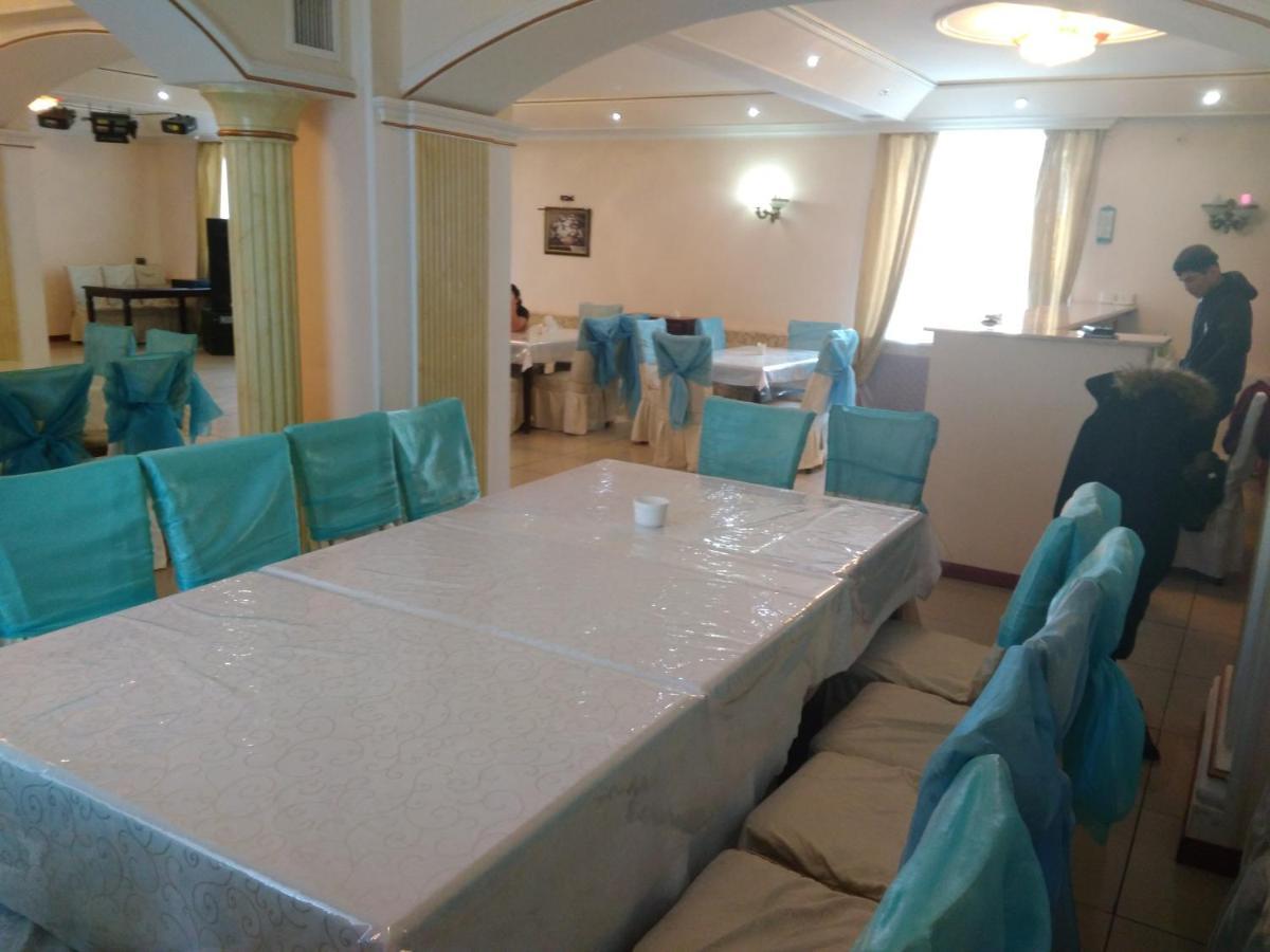 Bozok Hotel Akmola Esterno foto